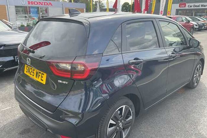 Honda Jazz Hybrid 1.5 i-MMD (122ps) Advance eCVT 